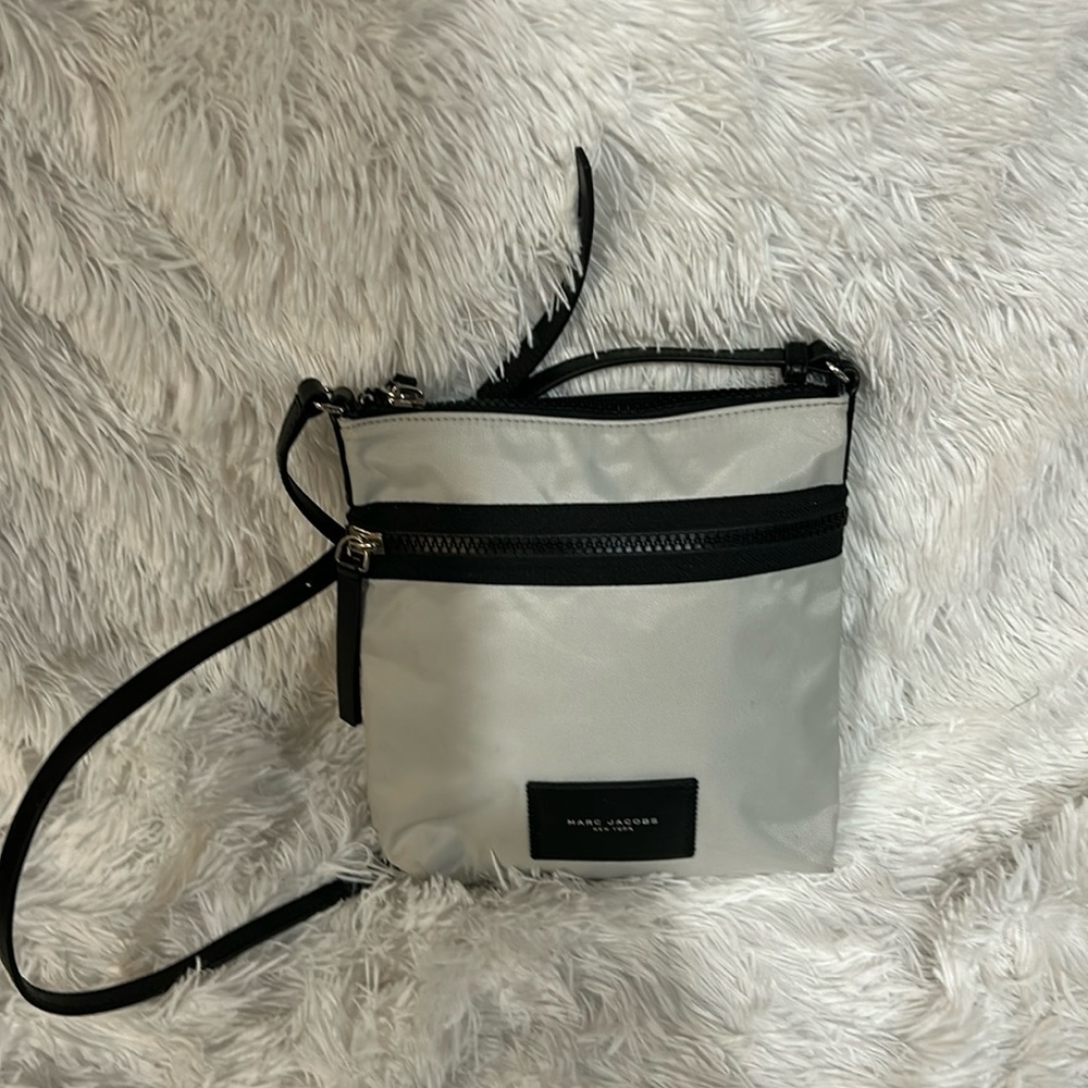 Marc Jacobs EUC Crossbody Bag